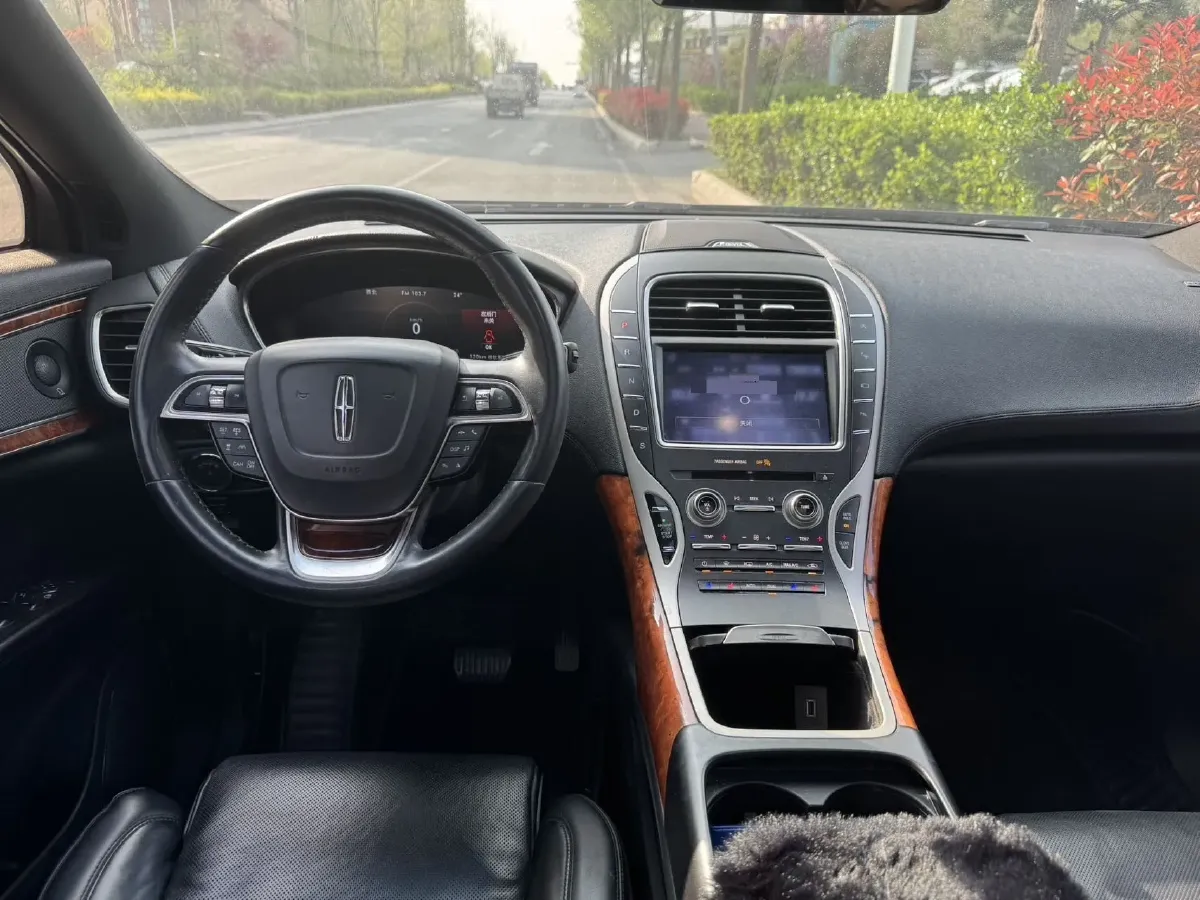 2019 Lincoln Nautilus 2.7T 329HP V6 8AT,autocango,china used car exporter,china ev exporter,chinese used car exporter,chinese used ev exporter