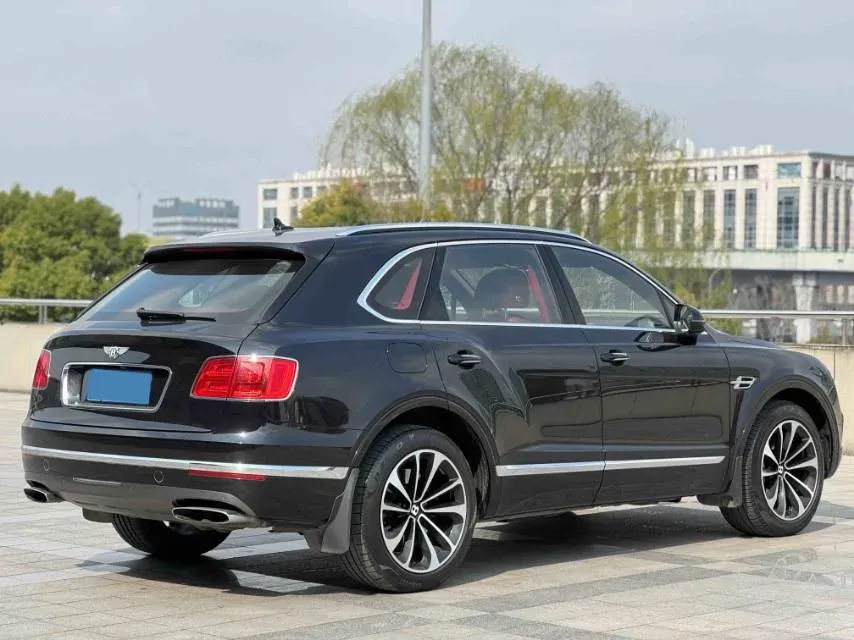 2017 Bentley Bentayga 6.0T 608HP W12 8AT,autocango,china used car exporter,china ev exporter,chinese used car exporter,chinese used ev exporter