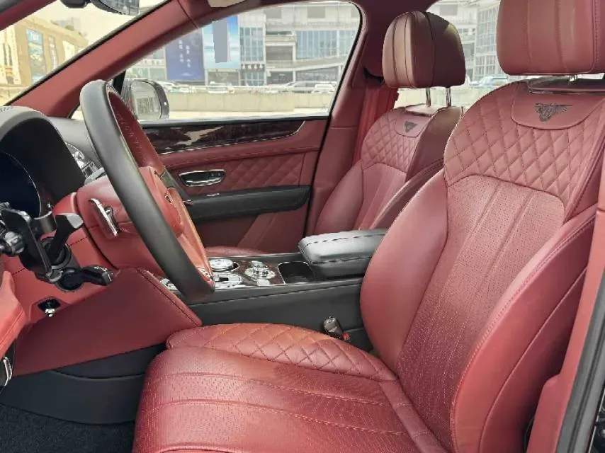 2017 Bentley Bentayga 6.0T 608HP W12 8AT,autocango,china used car exporter,china ev exporter,chinese used car exporter,chinese used ev exporter