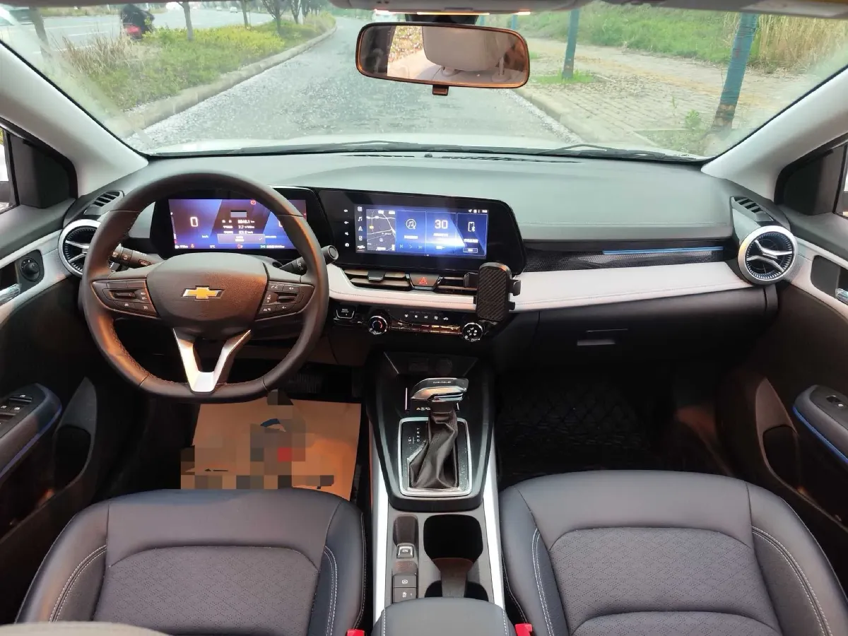 2024 Chevrolet Monza 1.5L 113HP L4 6DCT,autocango,china used car exporter,china ev exporter,chinese used car exporter,chinese used ev exporter