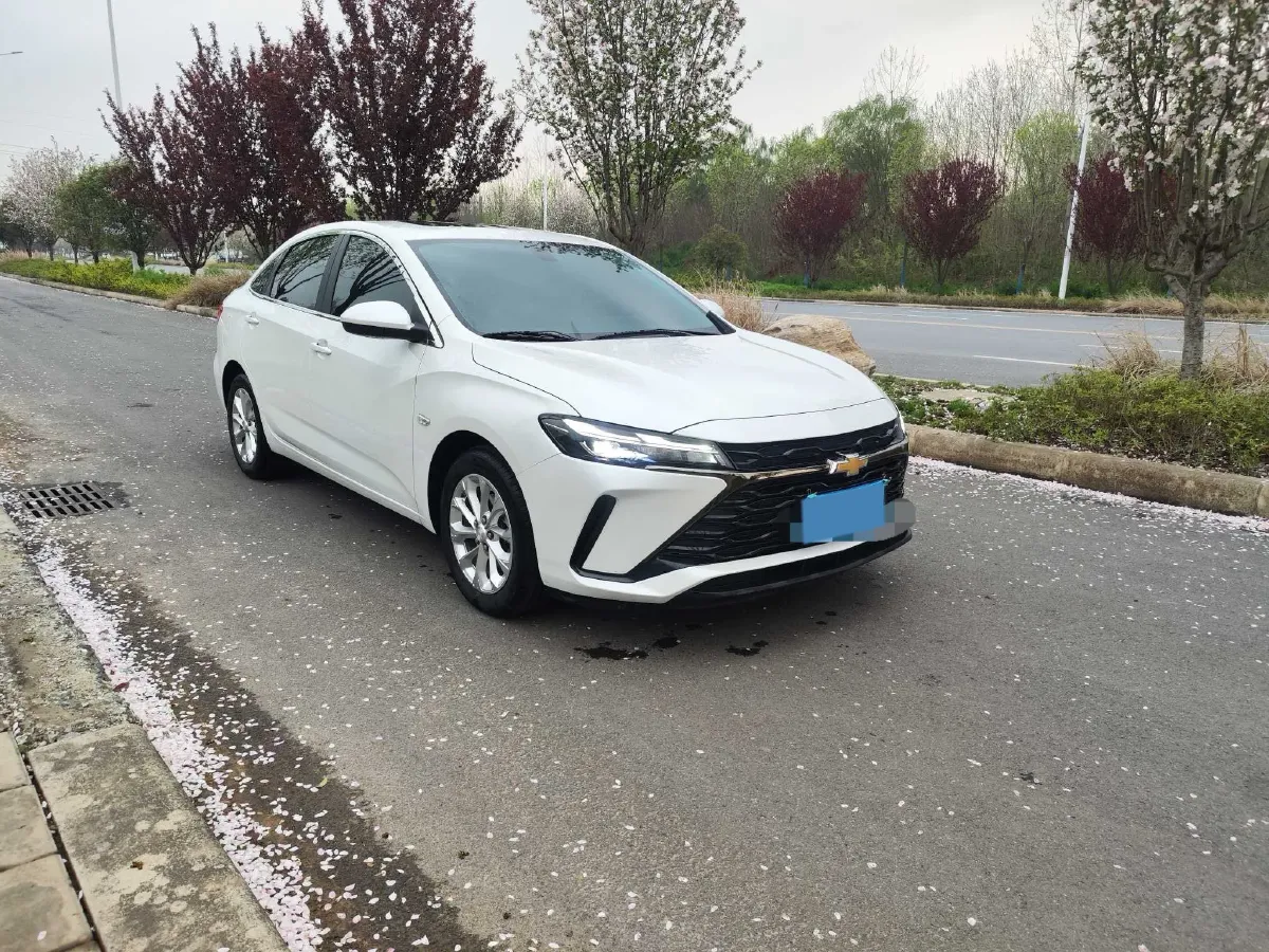 2024 Chevrolet Monza 1.5L 113HP L4 6DCT,autocango,china used car exporter,china ev exporter,chinese used car exporter,chinese used ev exporter