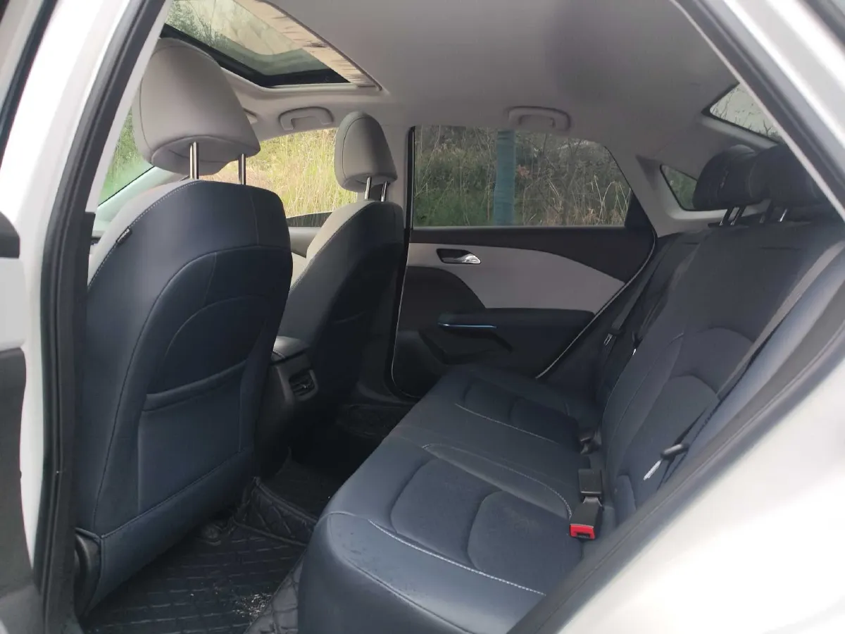 2024 Chevrolet Monza 1.5L 113HP L4 6DCT,autocango,china used car exporter,china ev exporter,chinese used car exporter,chinese used ev exporter