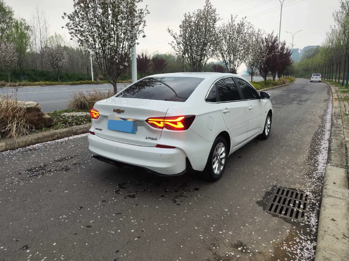 2024 Chevrolet Monza 1.5L 113HP L4 6DCT,autocango,china used car exporter,china ev exporter,chinese used car exporter,chinese used ev exporter