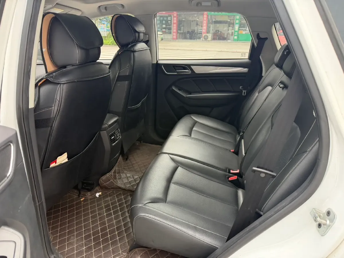 2019 Roewe i6 1.5T 169HP L4 7DCT,autocango,china used car exporter,china ev exporter,chinese used car exporter,chinese used ev exporter