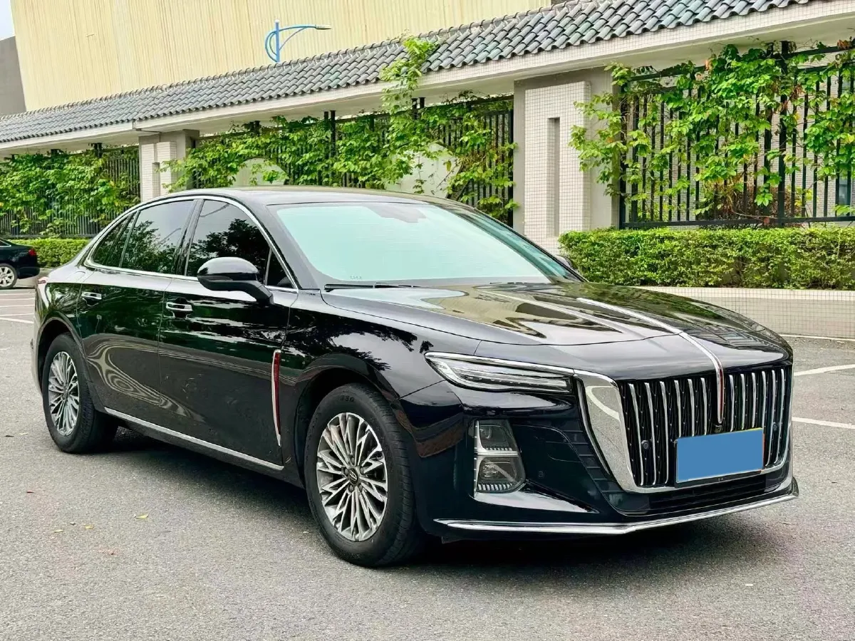2024 HongQi H5 2.0T 224HP L4 8AT,autocango,china used car exporter,china ev exporter,chinese used car exporter,chinese used ev exporter