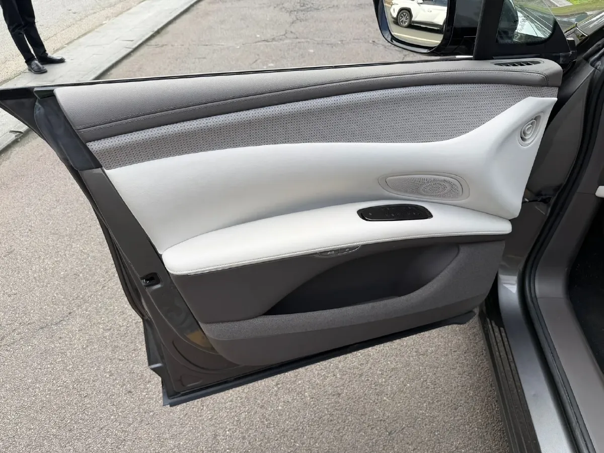 2023 IM LS7 BEV 90KWH,autocango,china used car exporter,china ev exporter,chinese used car exporter,chinese used ev exporter