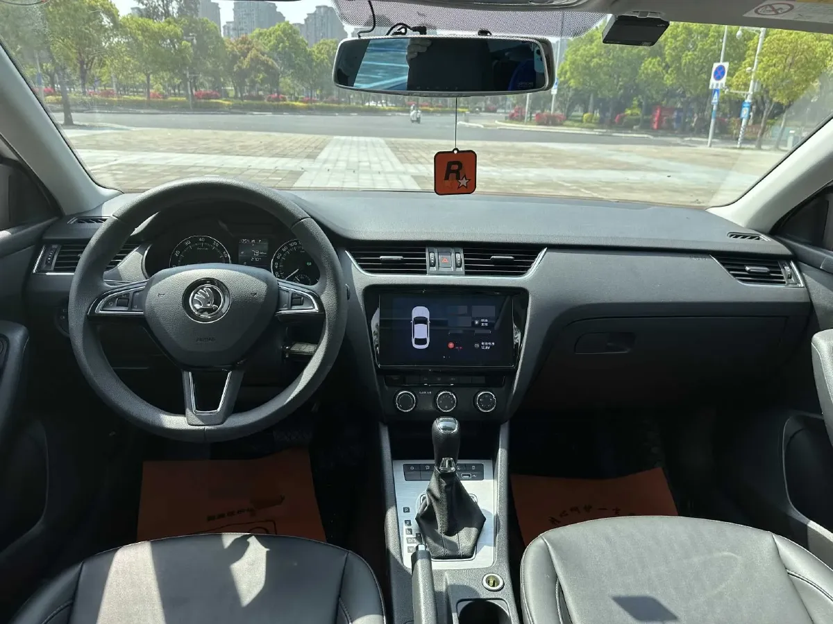 2020 Skoda Octavia 1.5L 113HP L4 6AT,autocango,china used car exporter,china ev exporter,chinese used car exporter,chinese used ev exporter