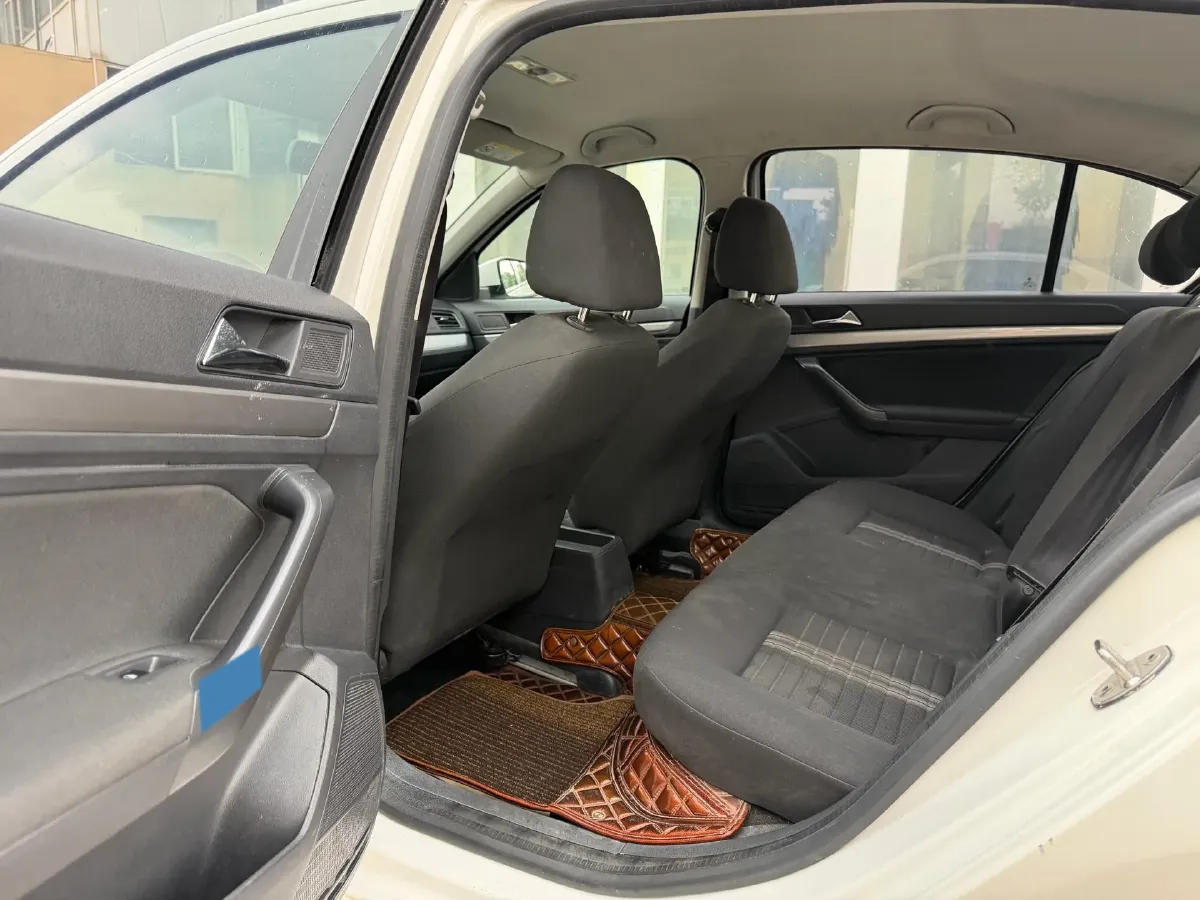 2019 Volkswagen T-Cross 1.5L 113HP L4 6AT,autocango,china used car exporter,china ev exporter,chinese used car exporter,chinese used ev exporter