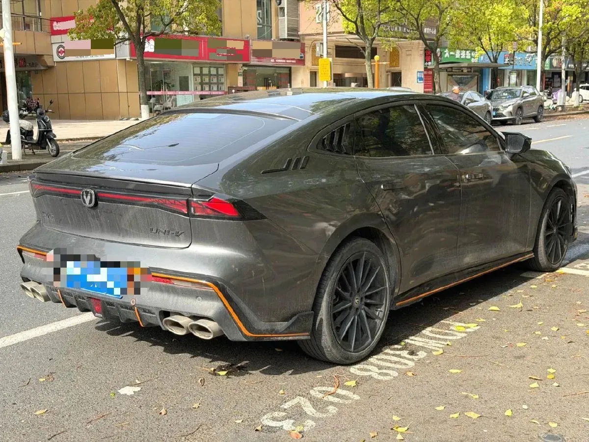 2024 ChangAn UNI-V 2.0T 233HP L4 8AT,autocango,china used car exporter,china ev exporter,chinese used car exporter,chinese used ev exporter