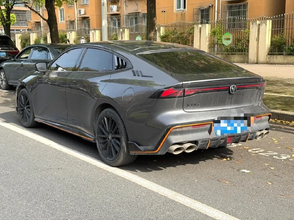 2024 ChangAn UNI-V 2.0T 233HP L4 8AT,autocango,china used car exporter,china ev exporter,chinese used car exporter,chinese used ev exporter