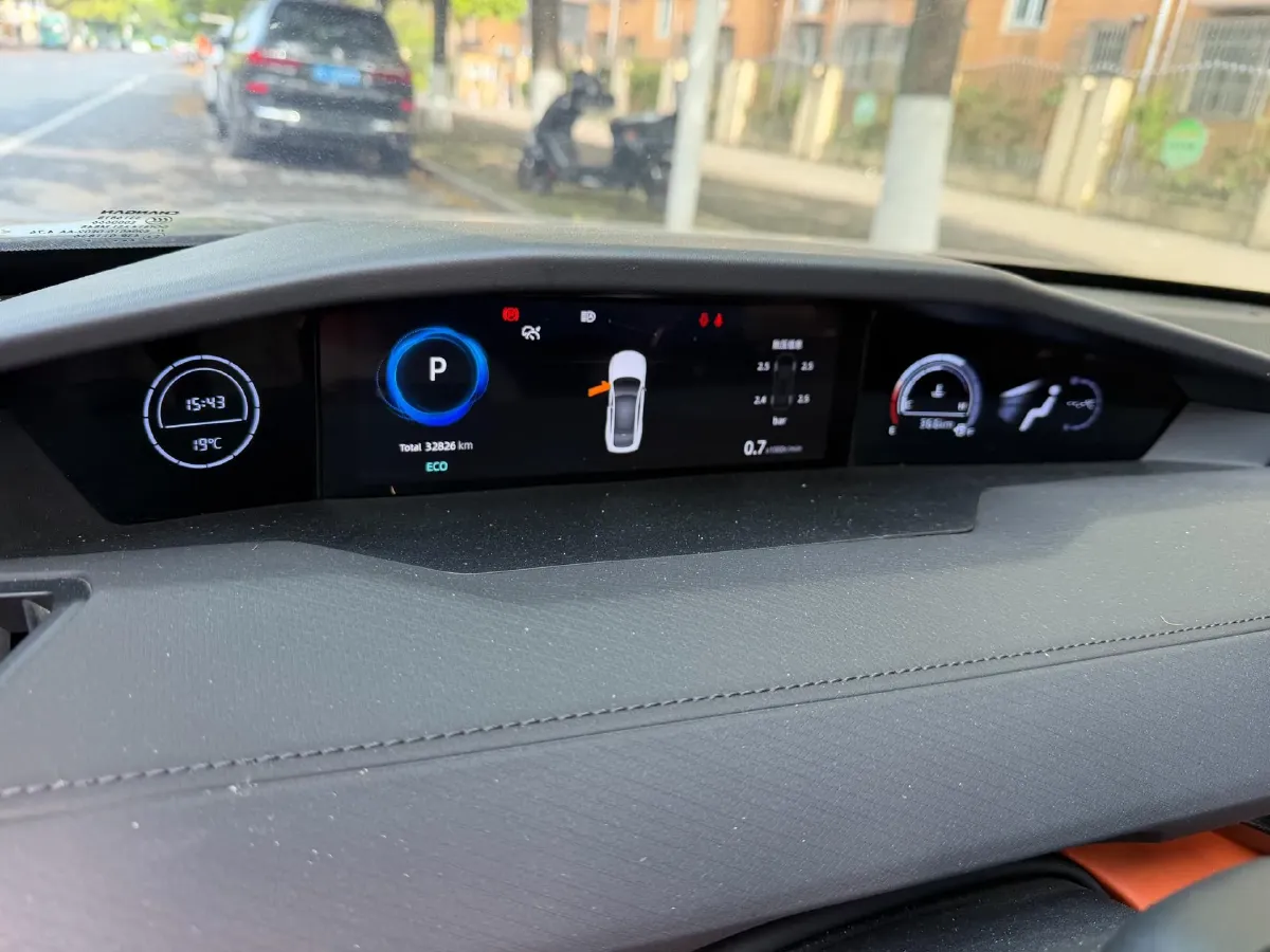 2024 ChangAn UNI-V 2.0T 233HP L4 8AT,autocango,china used car exporter,china ev exporter,chinese used car exporter,chinese used ev exporter