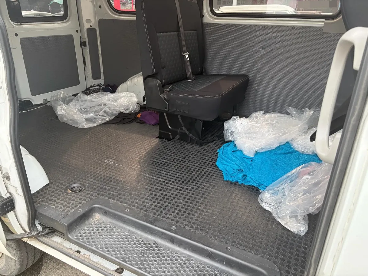 2019 MAXUS XinTu V80 2.0T 139HP L4 6MT,autocango,china used car exporter,china ev exporter,chinese used car exporter,chinese used ev exporter