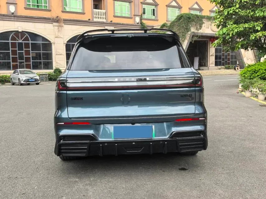 2025 Volkswagen Tiguan L 2.0T 220HP L4 7DCT,autocango,china used car exporter,china ev exporter,chinese used car exporter,chinese used ev exporter