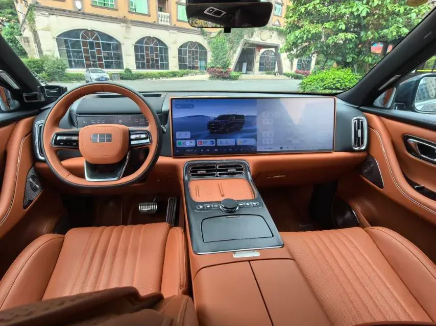 2025 Volkswagen Tiguan L 2.0T 220HP L4 7DCT,autocango,china used car exporter,china ev exporter,chinese used car exporter,chinese used ev exporter