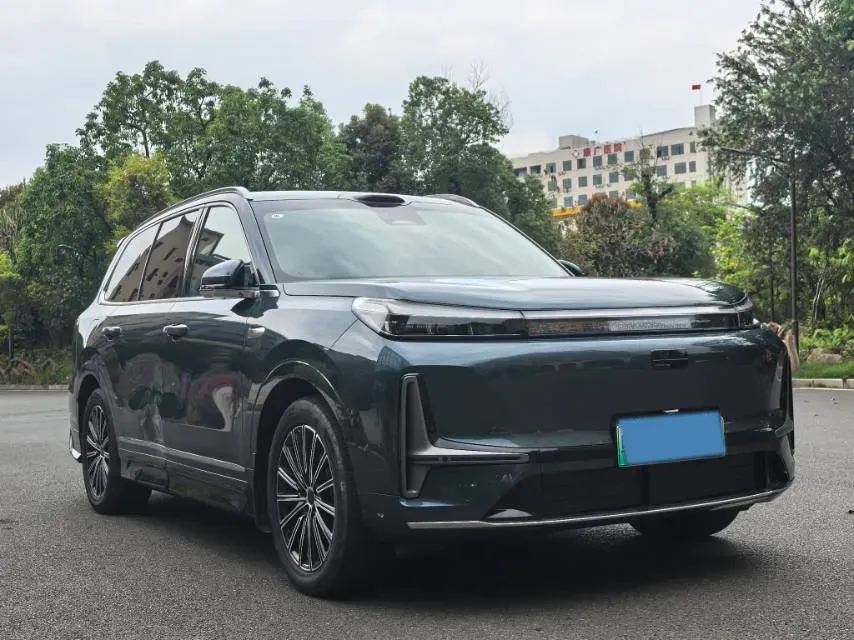 2025 Volkswagen Tiguan L 2.0T 220HP L4 7DCT,autocango,china used car exporter,china ev exporter,chinese used car exporter,chinese used ev exporter