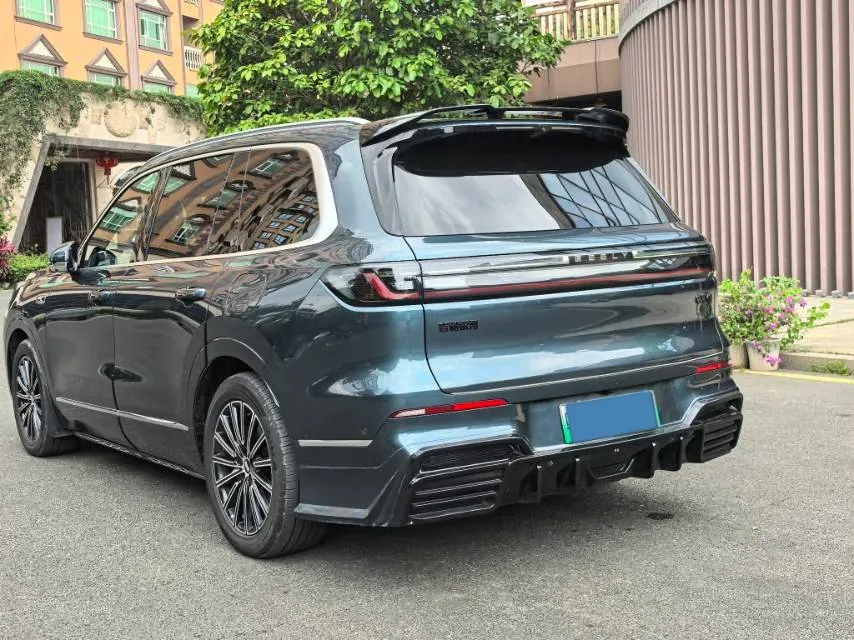 2025 Volkswagen Tiguan L 2.0T 220HP L4 7DCT,autocango,china used car exporter,china ev exporter,chinese used car exporter,chinese used ev exporter