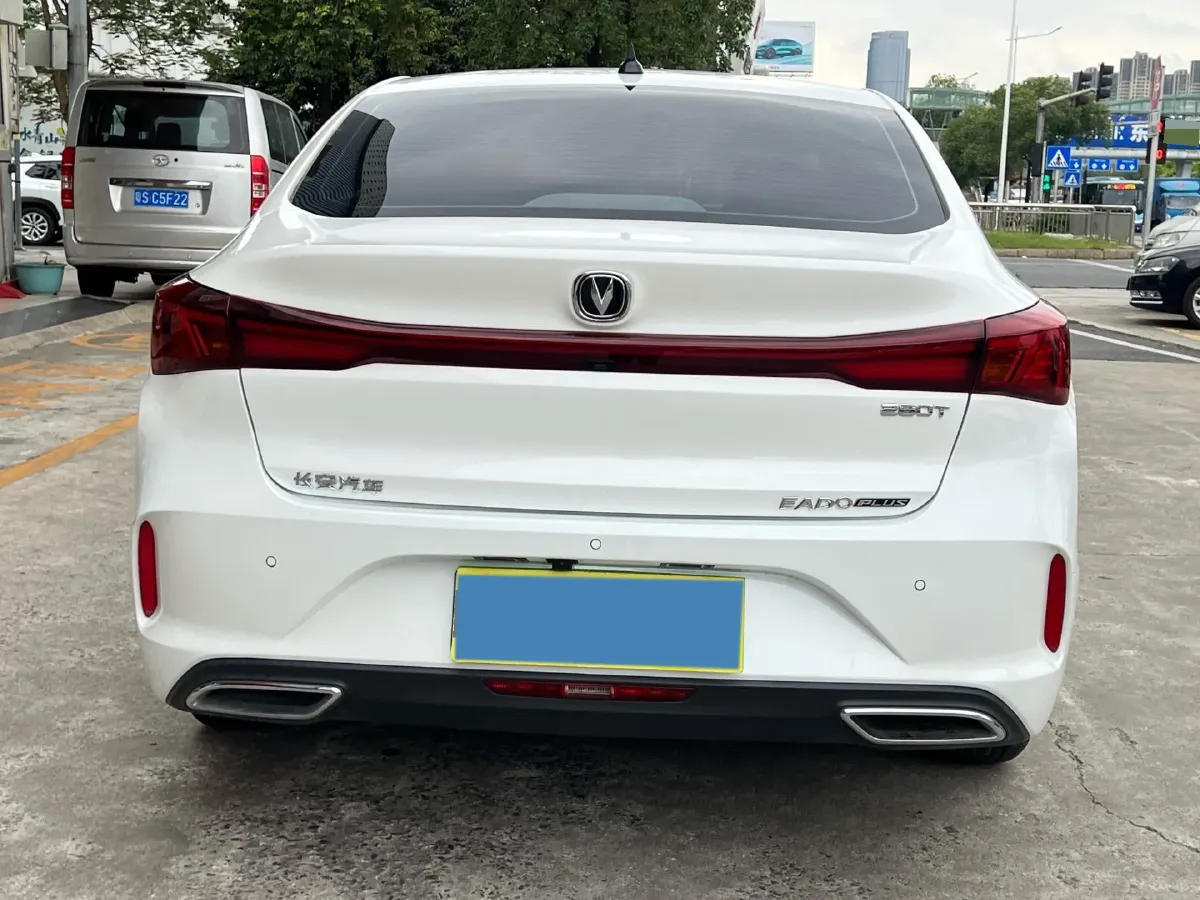 2023 ChangAn Eado 1.4T 160HP L4 7DCT,autocango,china used car exporter,china ev exporter,chinese used car exporter,chinese used ev exporter