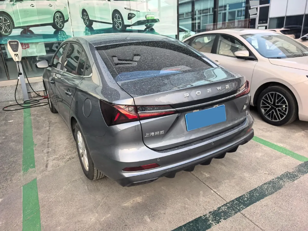 2026 Roewe i5 1.5L 129HP L4 CVT,autocango,china used car exporter,china ev exporter,chinese used car exporter,chinese used ev exporter
