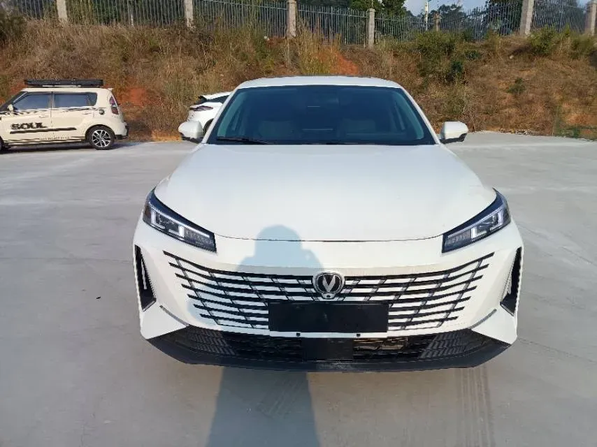 2025 ChangAn Eado 1.5T 192HP L4 7DCT,autocango,china used car exporter,china ev exporter,chinese used car exporter,chinese used ev exporter