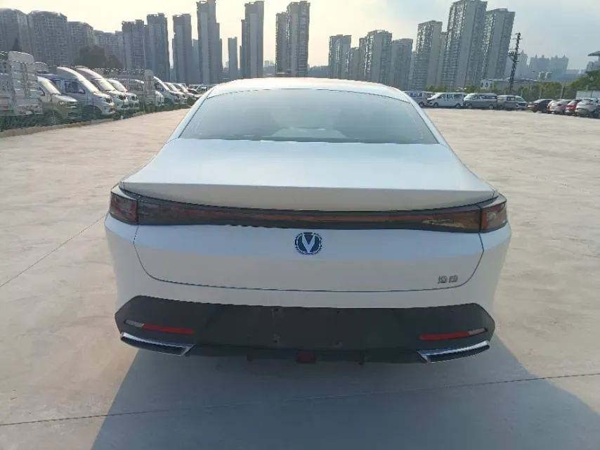 2025 ChangAn Eado 1.5T 192HP L4 7DCT,autocango,china used car exporter,china ev exporter,chinese used car exporter,chinese used ev exporter