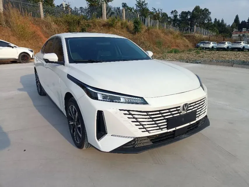 2025 ChangAn Eado 1.5T 192HP L4 7DCT,autocango,china used car exporter,china ev exporter,chinese used car exporter,chinese used ev exporter