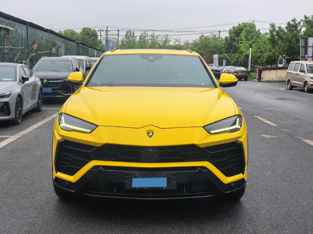 2021 Lamborghini Urus 4.0T 641HP V8 8AT,autocango,china used car exporter,china ev exporter,chinese used car exporter,chinese used ev exporter