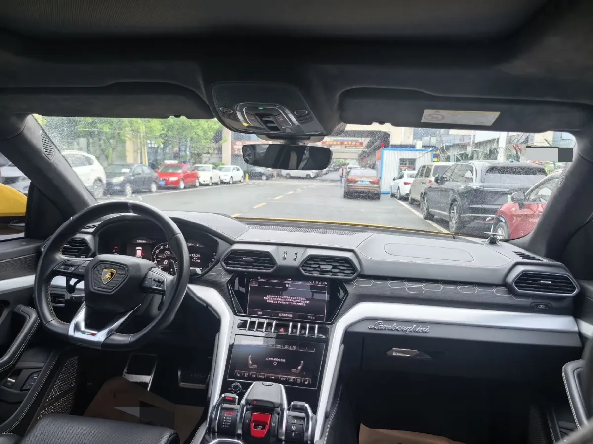 2021 Lamborghini Urus 4.0T 641HP V8 8AT,autocango,china used car exporter,china ev exporter,chinese used car exporter,chinese used ev exporter