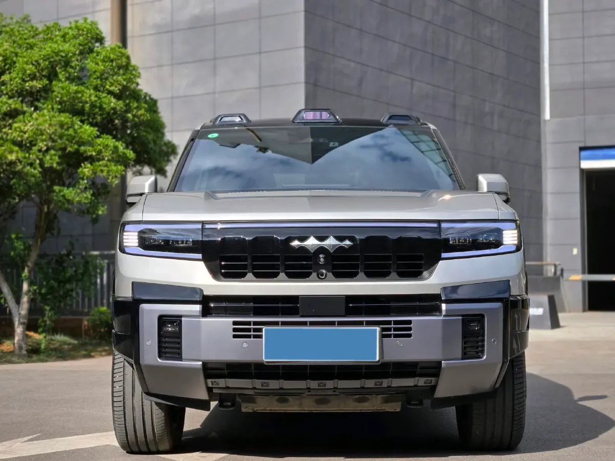 2025 FangChengBao Bao 8 2.0T 245HP L4 E-CVT PHEV 36.8KWH,autocango,china used car exporter,china ev exporter,chinese used car exporter,chinese used ev exporter