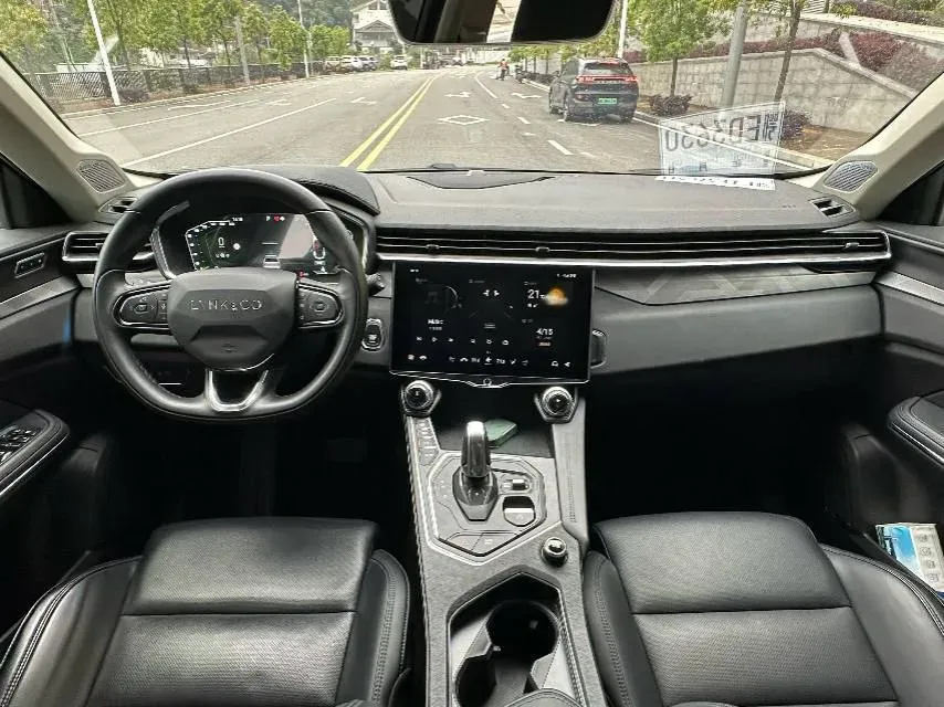 2021 LYNK&CO 01 2.0T 218HP L4 8AT,autocango,china used car exporter,china ev exporter,chinese used car exporter,chinese used ev exporter