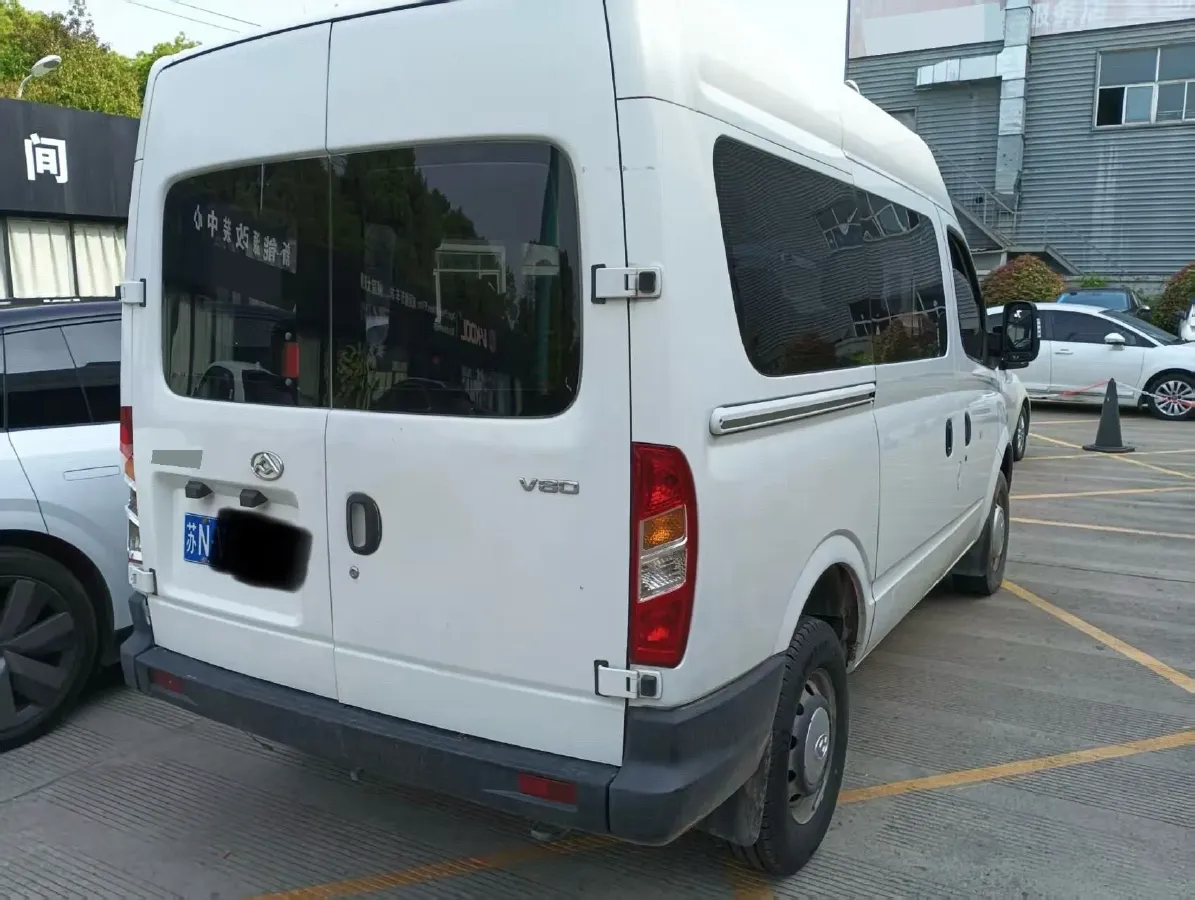 2020 MAXUS XinTu V80 2.5T 136HP L4 6MT,autocango,china used car exporter,china ev exporter,chinese used car exporter,chinese used ev exporter