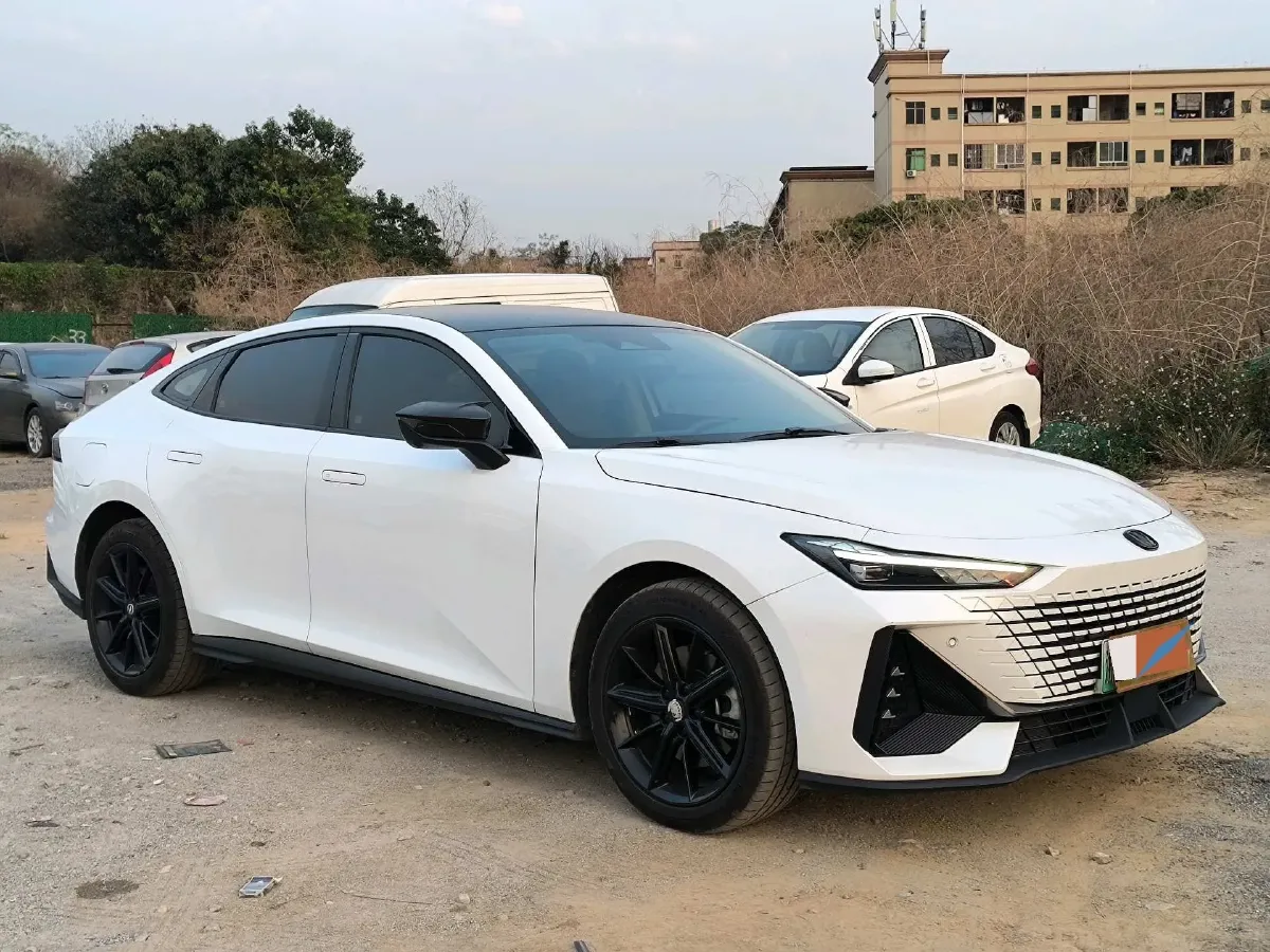 2023 ChangAn UNI-V iDD 1.5T 170HP L4 6TCT PHEV 18.4KWH,autocango,china used car exporter,china ev exporter,chinese used car exporter,chinese used ev exporter