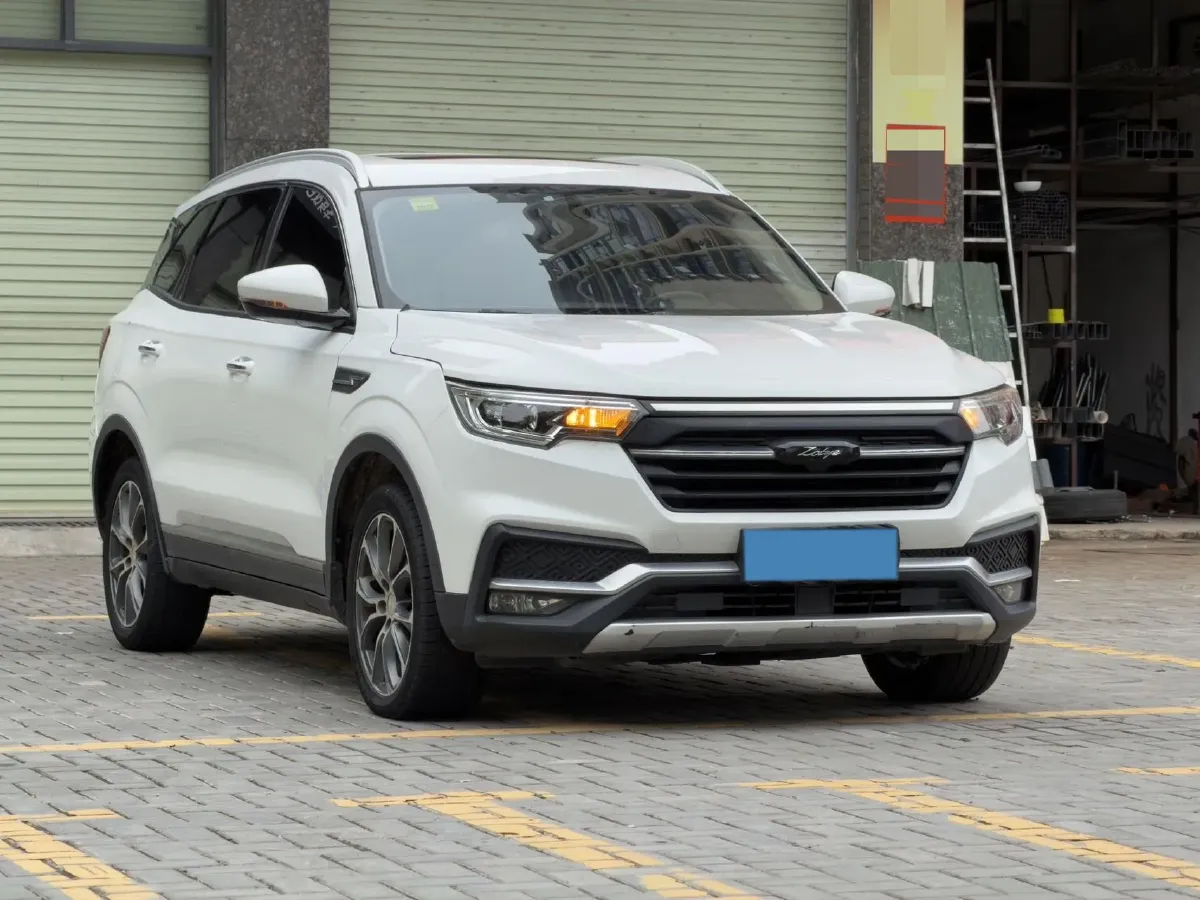 2018 Zotye T500 1.5T 156HP L4 6AT,autocango,china used car exporter,china ev exporter,chinese used car exporter,chinese used ev exporter