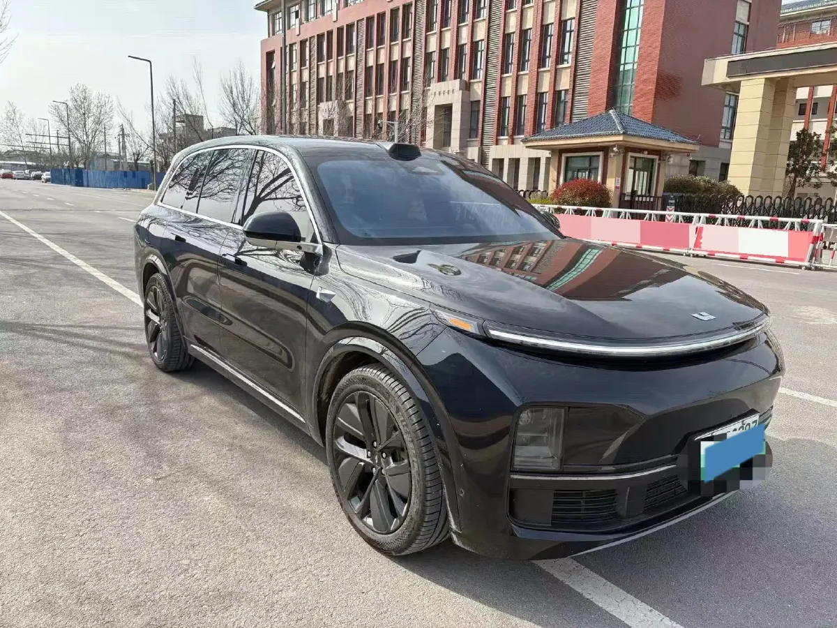 2024 Volvo S60 2.0T 197HP L4 7DCT,autocango,china used car exporter,china ev exporter,chinese used car exporter,chinese used ev exporter