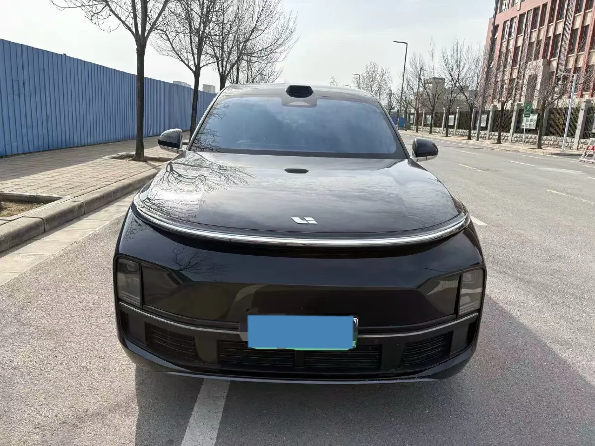 2024 Volvo S60 2.0T 197HP L4 7DCT,autocango,china used car exporter,china ev exporter,chinese used car exporter,chinese used ev exporter