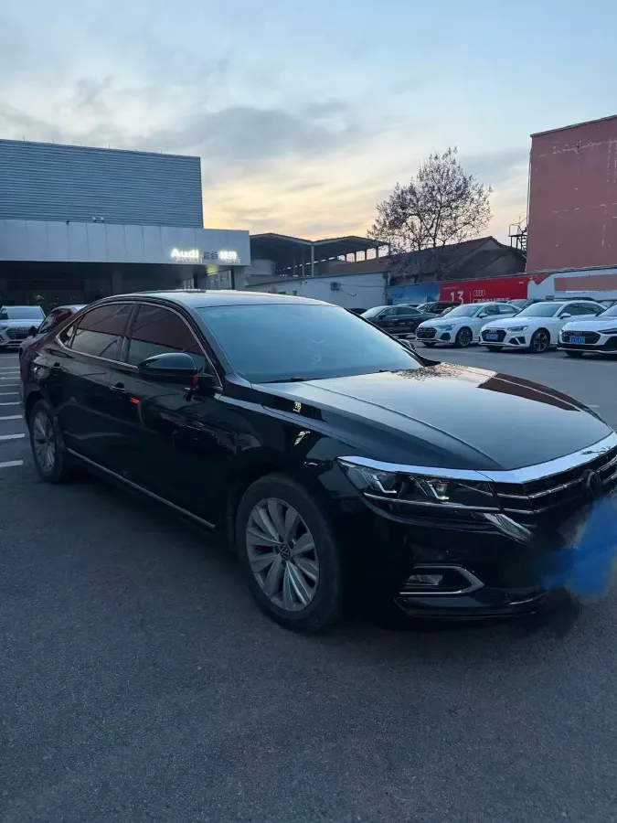 2020 Volkswagen Passat 2.0T 186HP L4 7DCT,autocango,china used car exporter,china ev exporter,chinese used car exporter,chinese used ev exporter