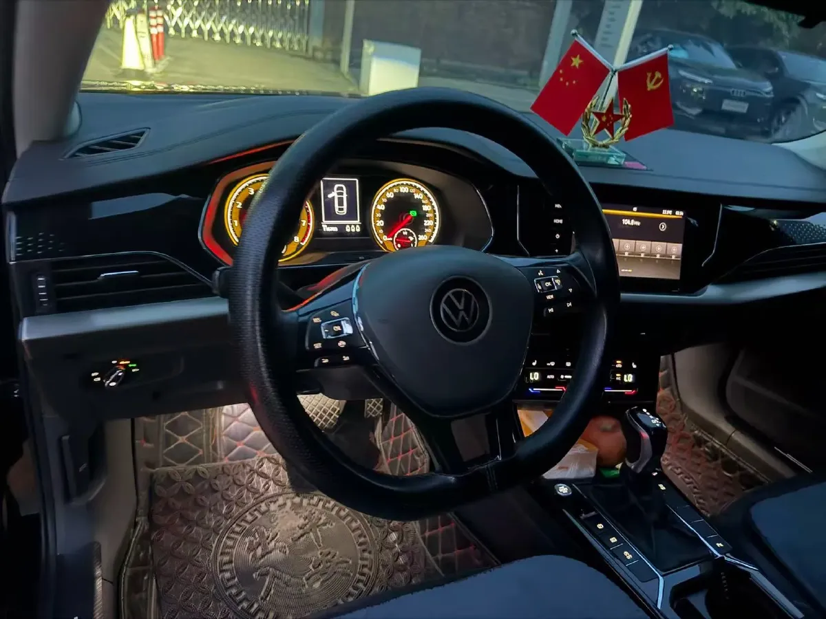 2020 Volkswagen Passat 2.0T 186HP L4 7DCT,autocango,china used car exporter,china ev exporter,chinese used car exporter,chinese used ev exporter