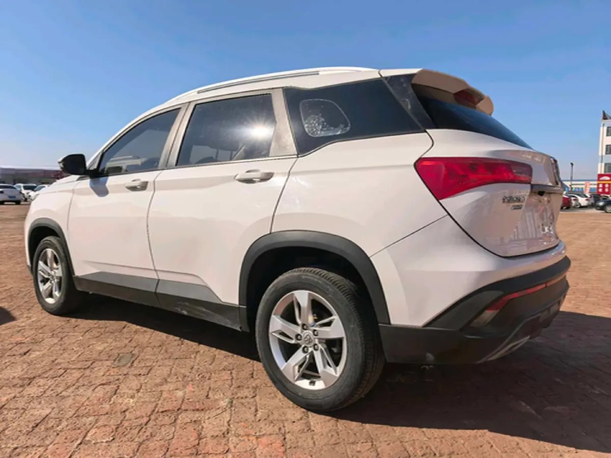 2018 BaoJun 530 1.5T 150HP L4 6MT,autocango,china used car exporter,china ev exporter,chinese used car exporter,chinese used ev exporter