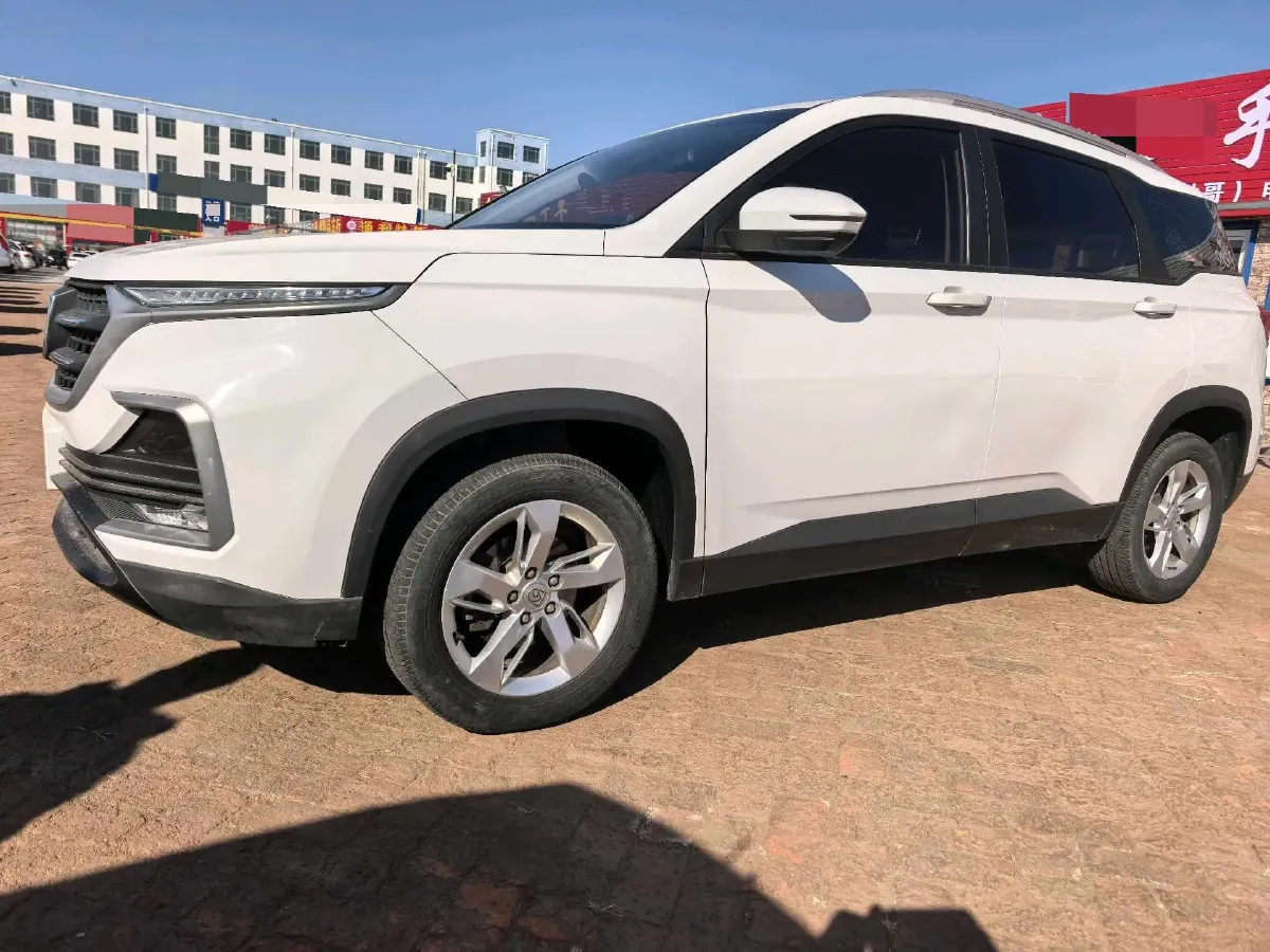 2018 BaoJun 530 1.5T 150HP L4 6MT,autocango,china used car exporter,china ev exporter,chinese used car exporter,chinese used ev exporter