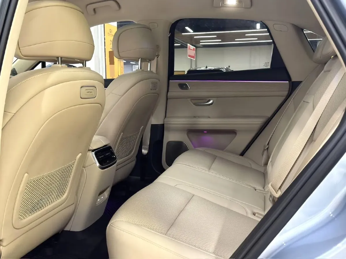 2024 AITO AITO M5 1.5T 152HP L4 REEV 42KWH,autocango,china used car exporter,china ev exporter,chinese used car exporter,chinese used ev exporter