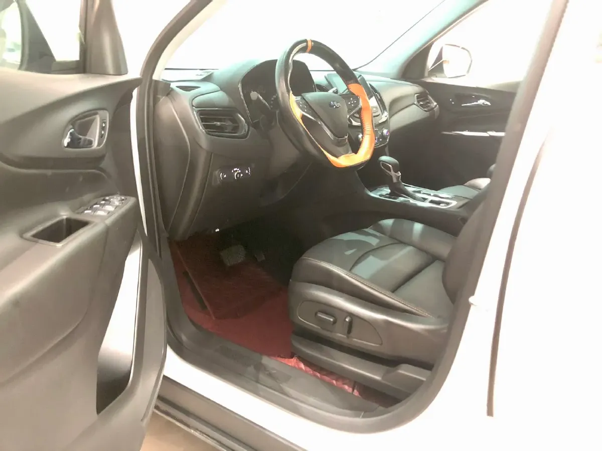 2021 Chevrolet Equinox 1.5T 169HP L4 6AT,autocango,china used car exporter,china ev exporter,chinese used car exporter,chinese used ev exporter