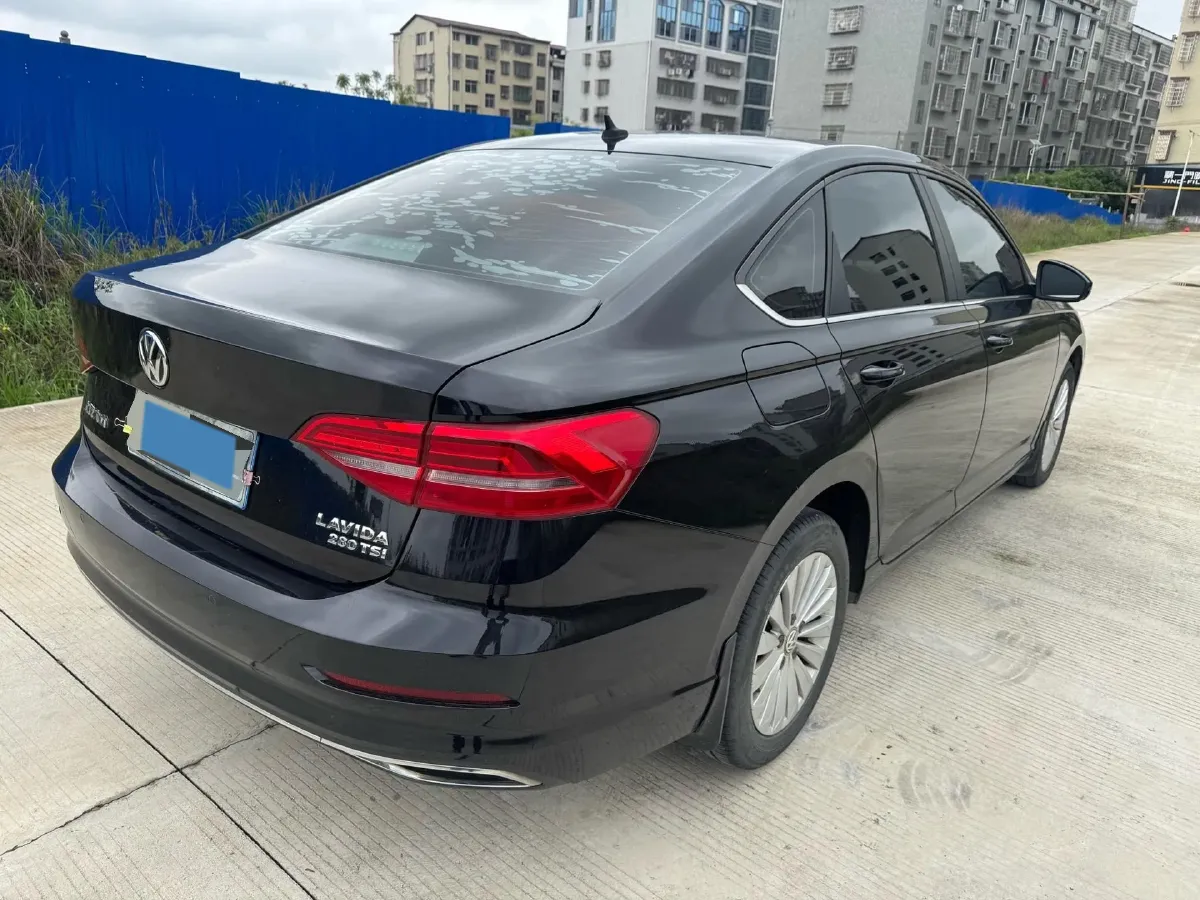 2018 Skoda Karoq 1.4T 150HP L4 7DCT,autocango,china used car exporter,china ev exporter,chinese used car exporter,chinese used ev exporter