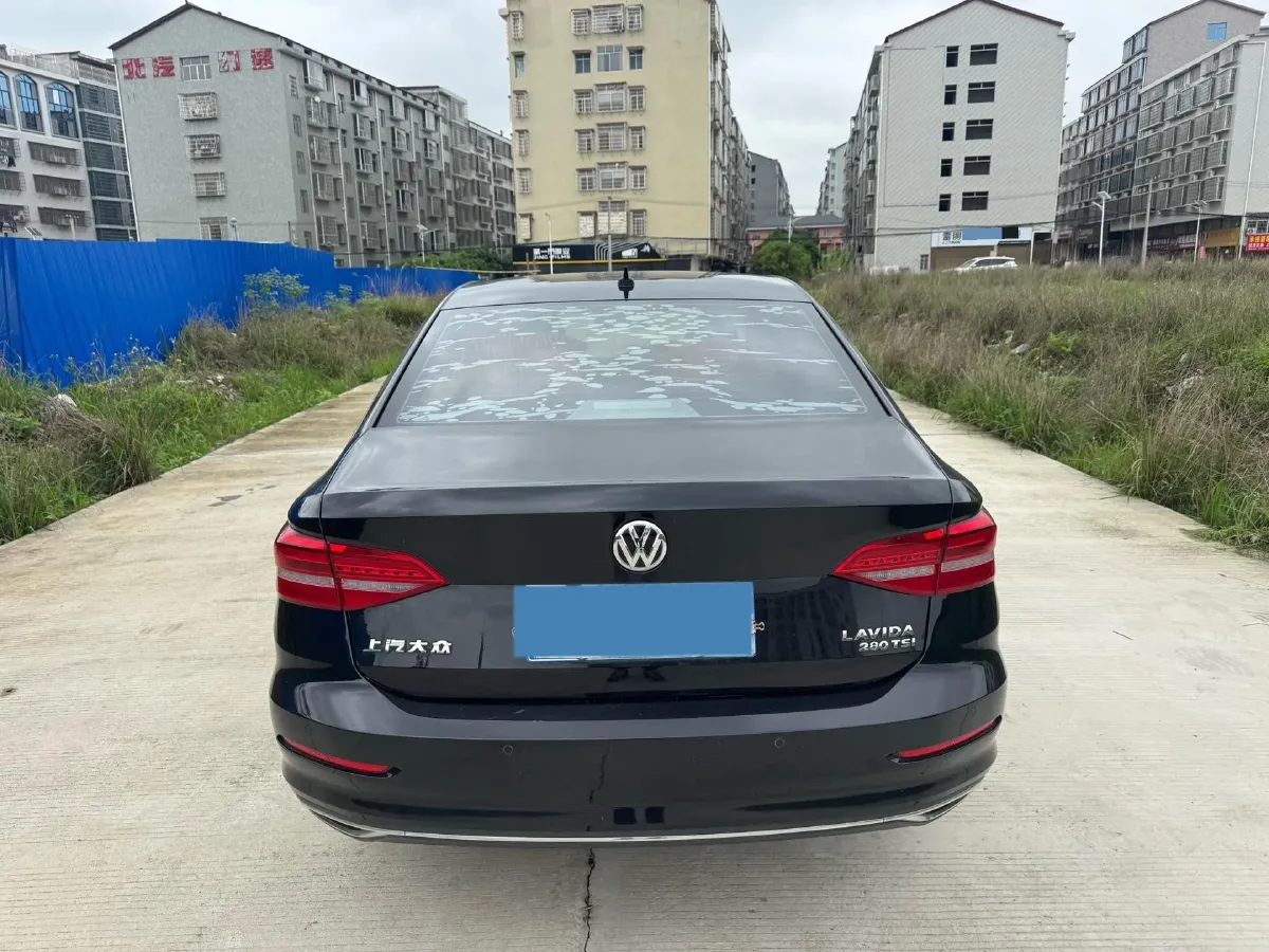 2018 Skoda Karoq 1.4T 150HP L4 7DCT,autocango,china used car exporter,china ev exporter,chinese used car exporter,chinese used ev exporter