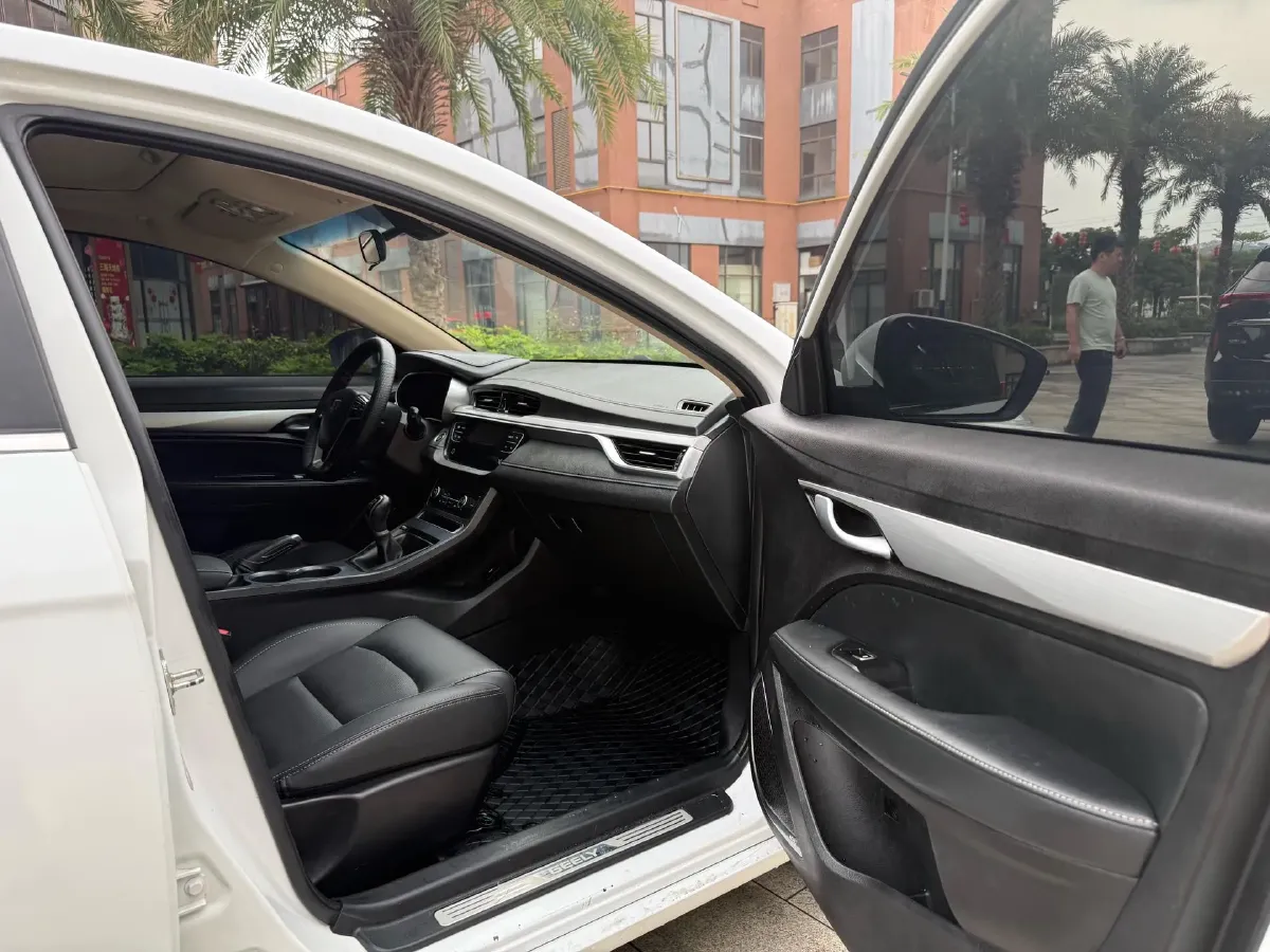 2018 Geely Emgrand 1.5L 109HP L4 5MT,autocango,china used car exporter,china ev exporter,chinese used car exporter,chinese used ev exporter