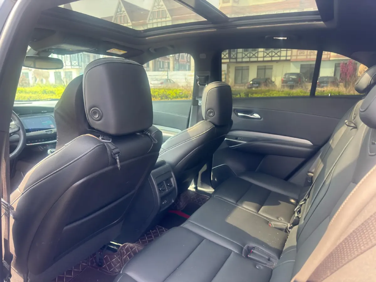 2021 Cadillac XT4 2.0T 237HP L4 9AT,autocango,china used car exporter,china ev exporter,chinese used car exporter,chinese used ev exporter