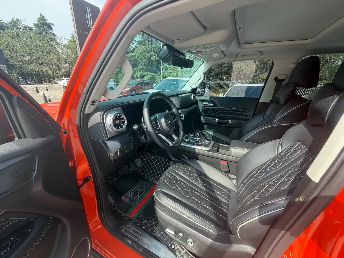 2021 Tank 300 2.0T 227HP L4 8AT,autocango,china used car exporter,china ev exporter,chinese used car exporter,chinese used ev exporter