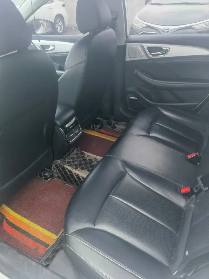 2020 Roewe i6 MAX 1.5T 169HP L4 AMT PHEV,autocango,china used car exporter,china ev exporter,chinese used car exporter,chinese used ev exporter