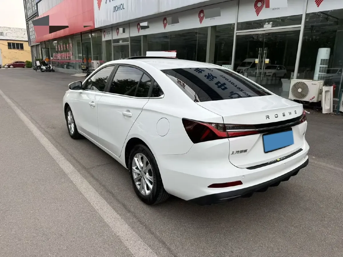 2023 Roewe i5 1.5L 129HP L4 5MT,autocango,china used car exporter,china ev exporter,chinese used car exporter,chinese used ev exporter