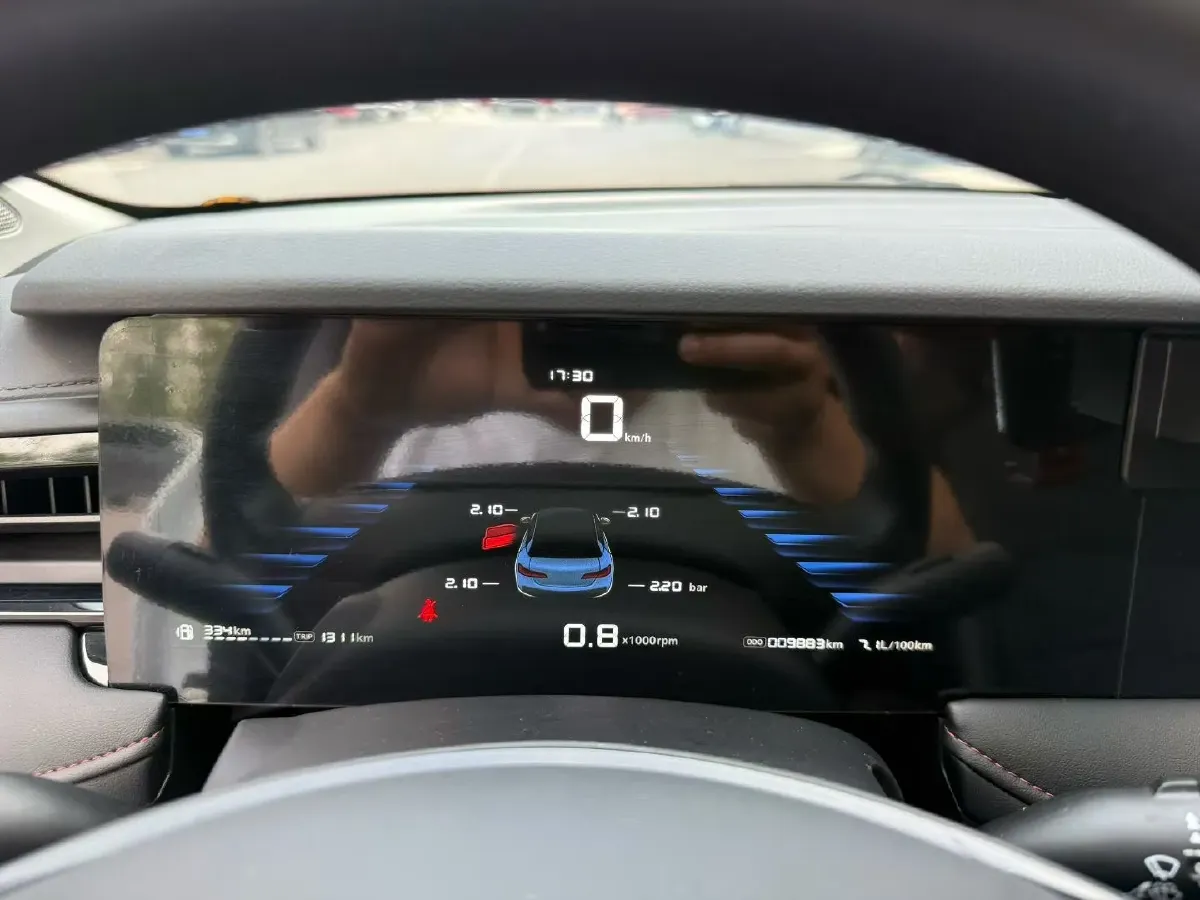 2023 Roewe i5 1.5L 129HP L4 5MT,autocango,china used car exporter,china ev exporter,chinese used car exporter,chinese used ev exporter