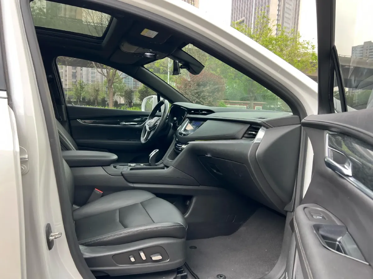 2020 Cadillac XT5 2.0T 241HP L4 9AT,autocango,china used car exporter,china ev exporter,chinese used car exporter,chinese used ev exporter