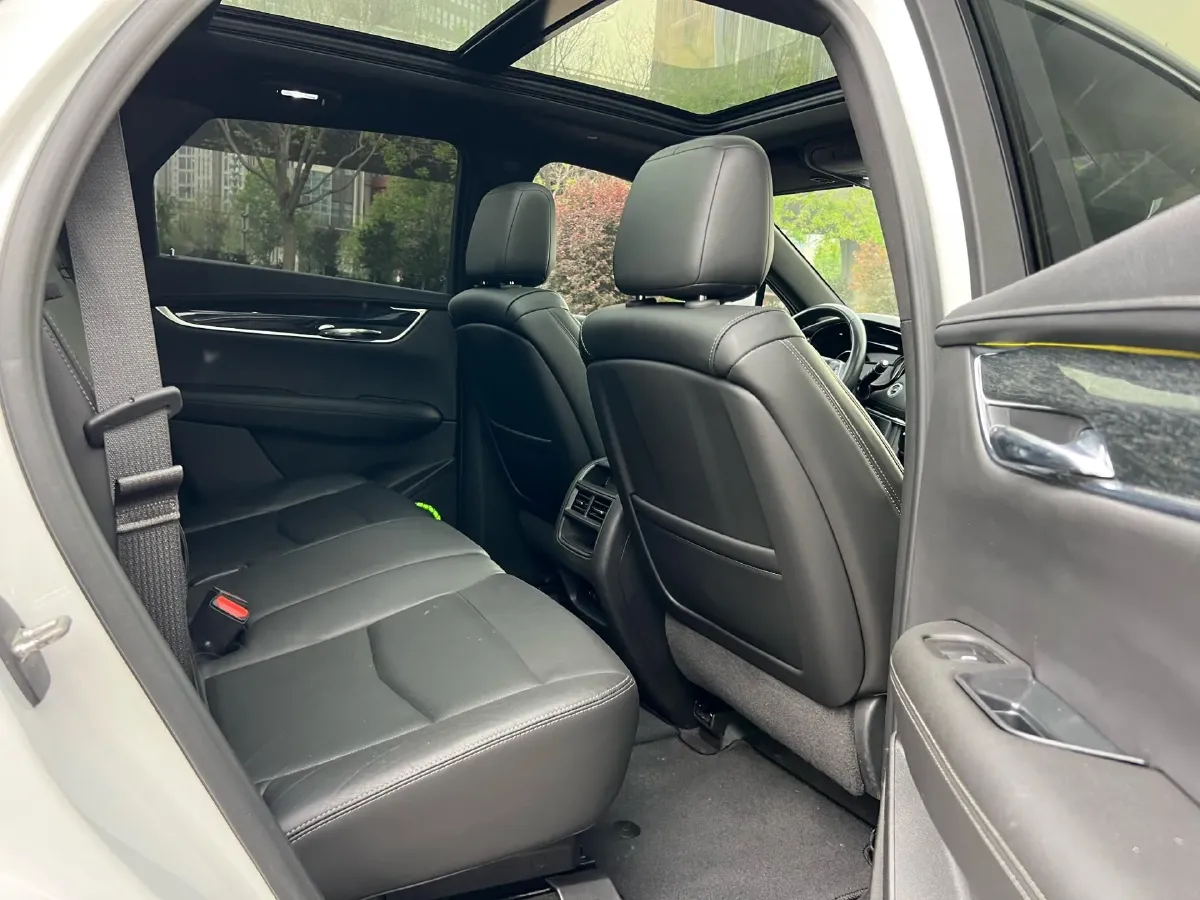 2020 Cadillac XT5 2.0T 241HP L4 9AT,autocango,china used car exporter,china ev exporter,chinese used car exporter,chinese used ev exporter